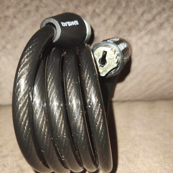 Wordlock Combination Bike Cable Lock – 4 Foot, Black 8mm - Picture 5 of 8